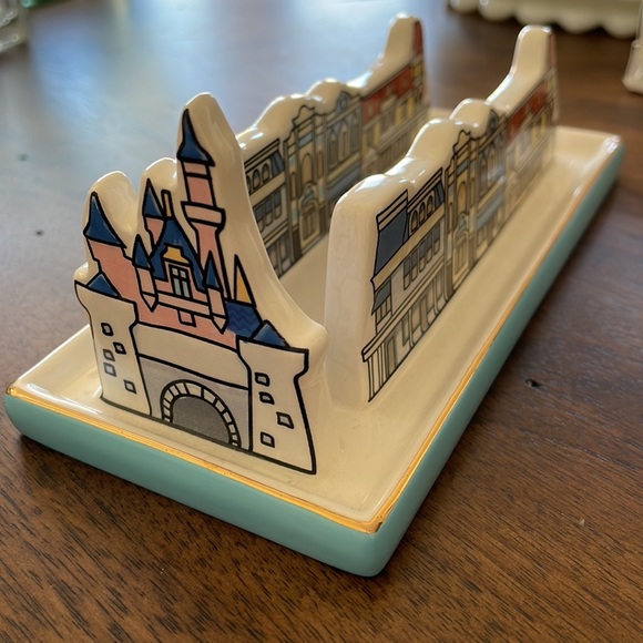 Disney Sleeping Beauty Castle & Main Street USA porcelain Trinket Tray figurine - Picture 4 of 11